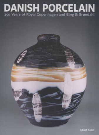 Danish Porcelain. 250 Years of Royal Copenhagen and Bing & Grøndahl. В 2-х тт.
